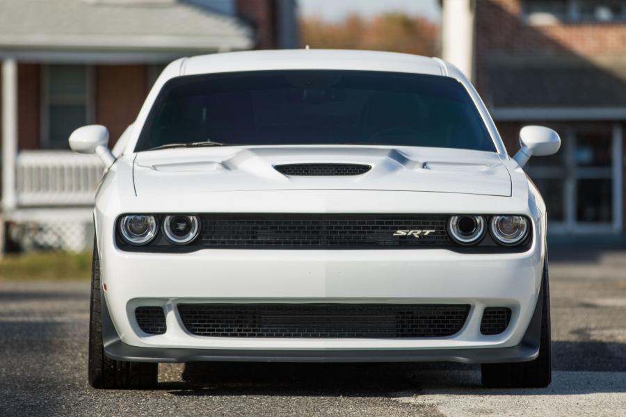  Dodge Challenger SRT Hellcat 2016 года  (фото 5 из 73)